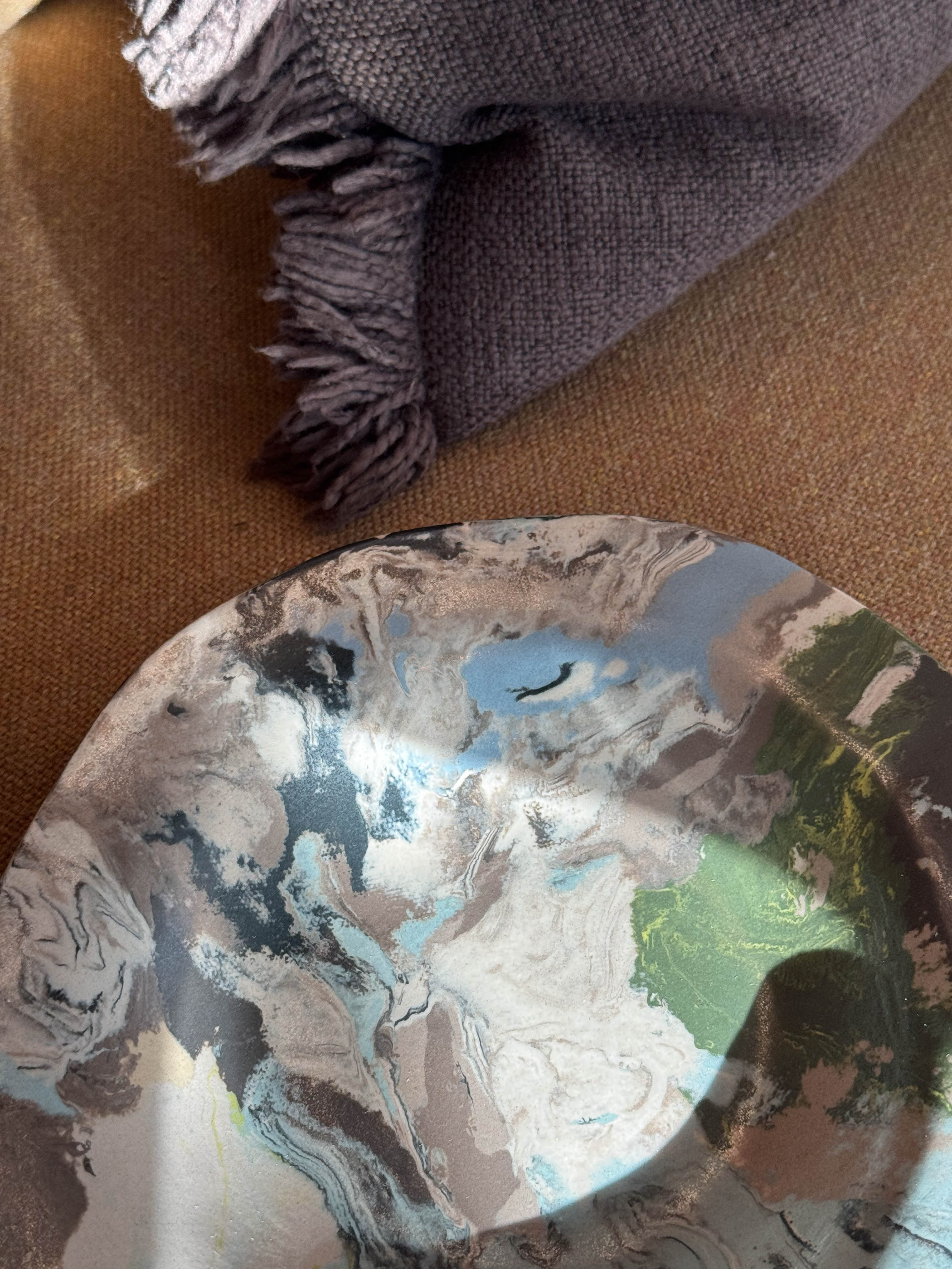Flow Plate — Contrast Mix