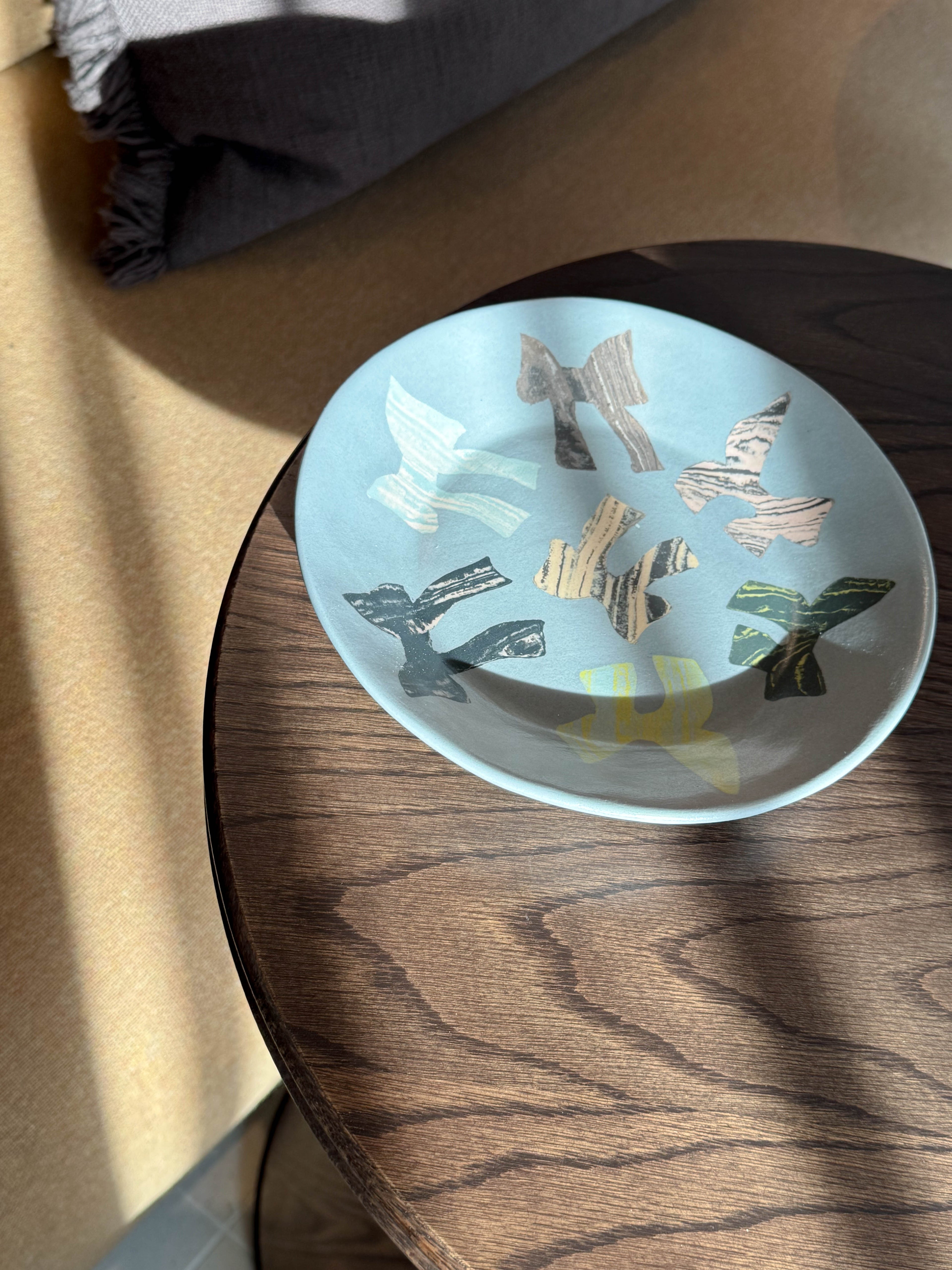 Ribbon Motif Plate