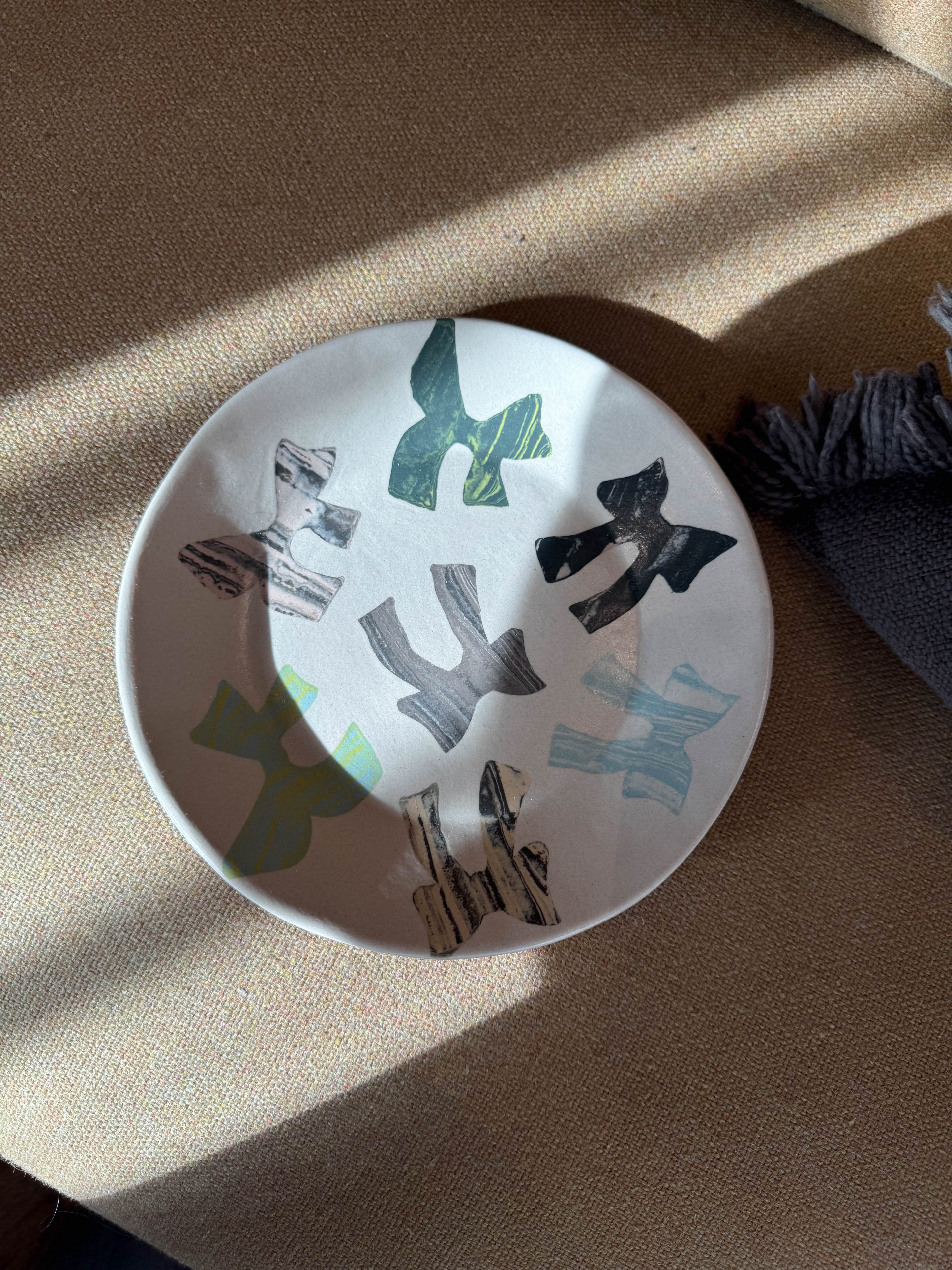 Ribbon Motif Plate